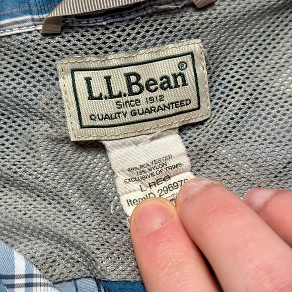 L.L. Bean Men's Cool Weave Button Up Short Shirt - Blue/White - Picture 3 of 5